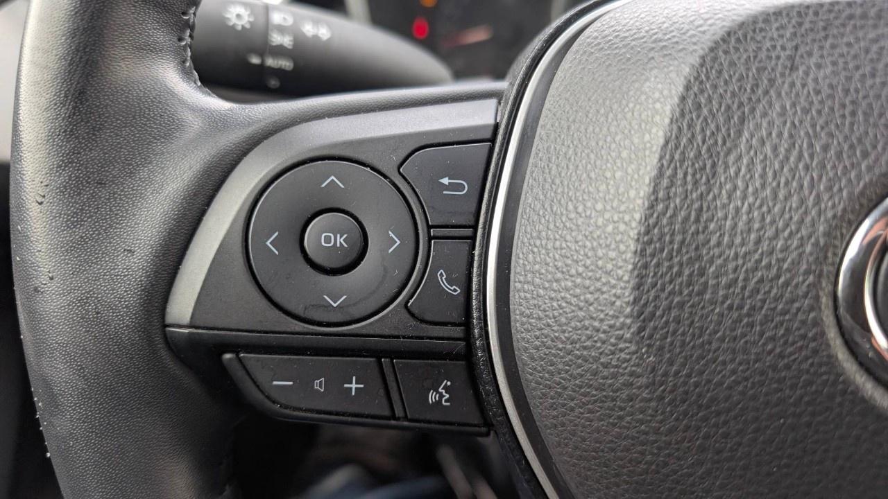 2020 Toyota Corolla Hatchback Manual Photo