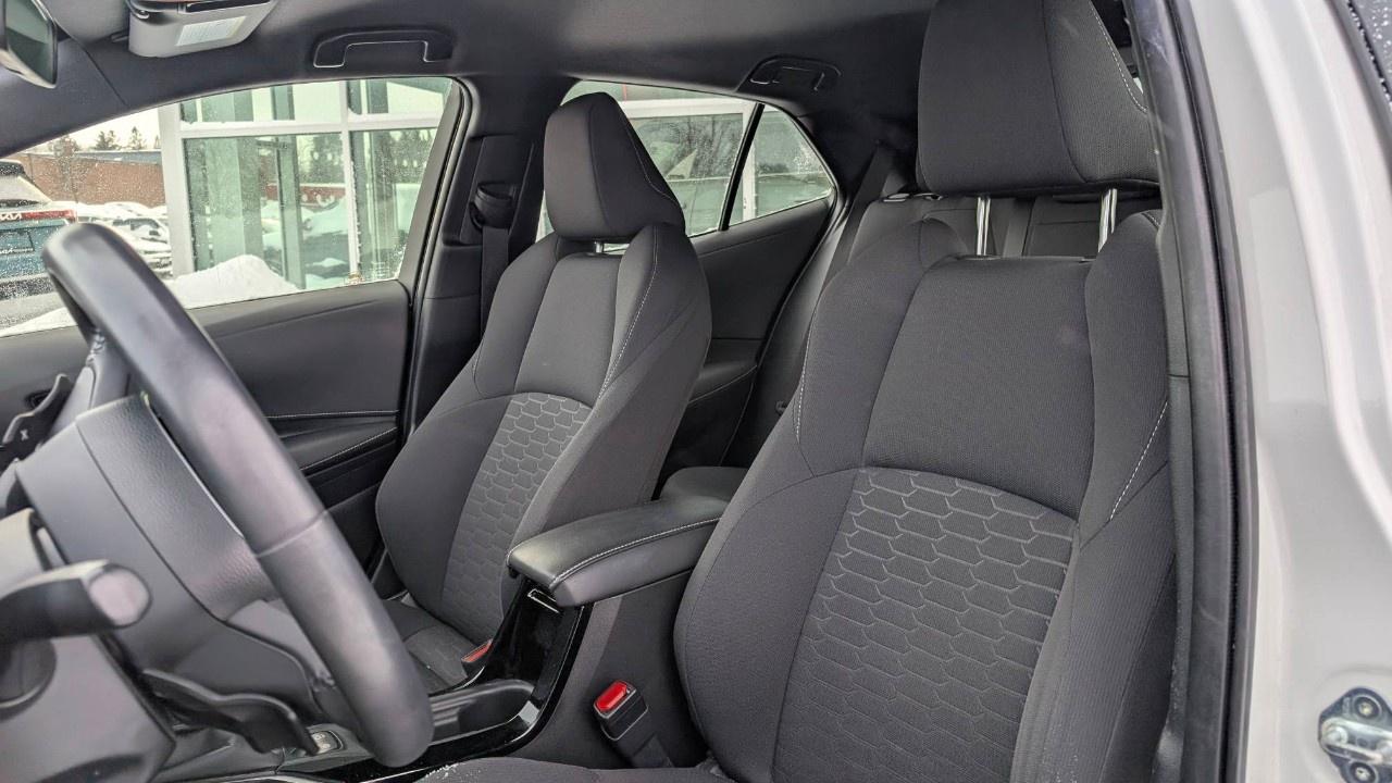 2020 Toyota Corolla Hatchback Manual Photo