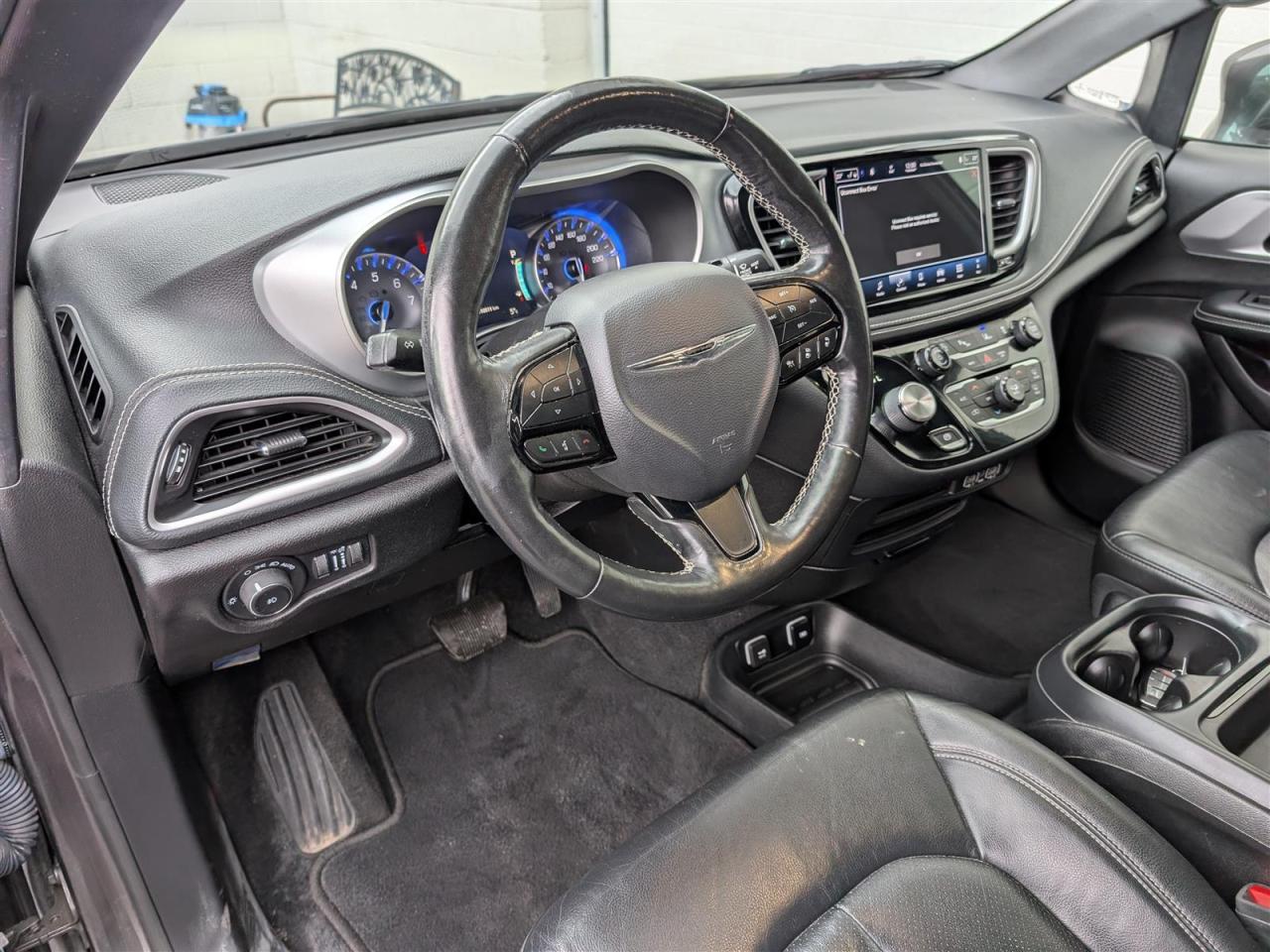 2021 Chrysler Pacifica TOURING-L AWD - DVD - NAVI - TECH FEATS Photo