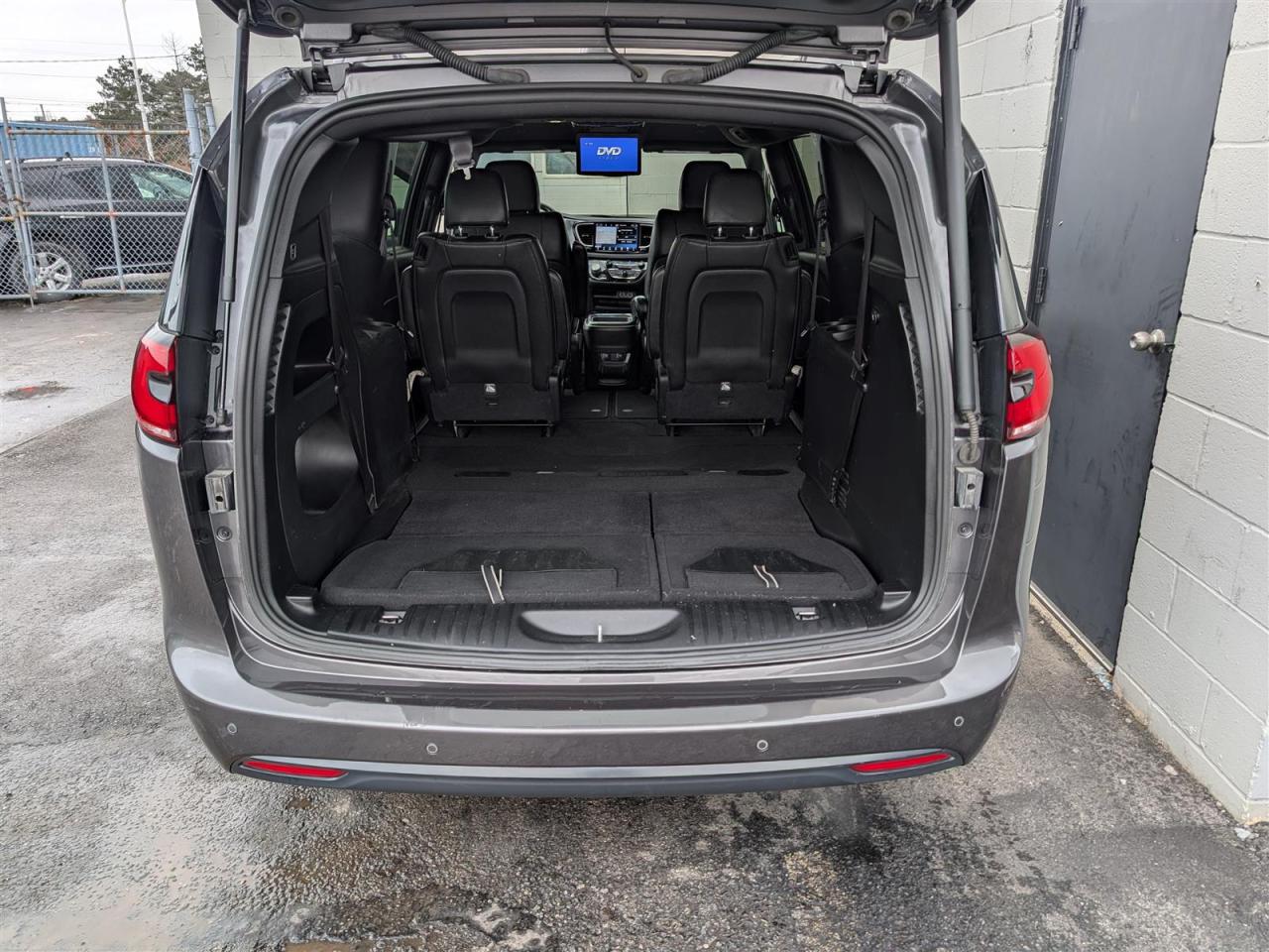 2021 Chrysler Pacifica TOURING-L AWD - DVD - NAVI - TECH FEATS Photo