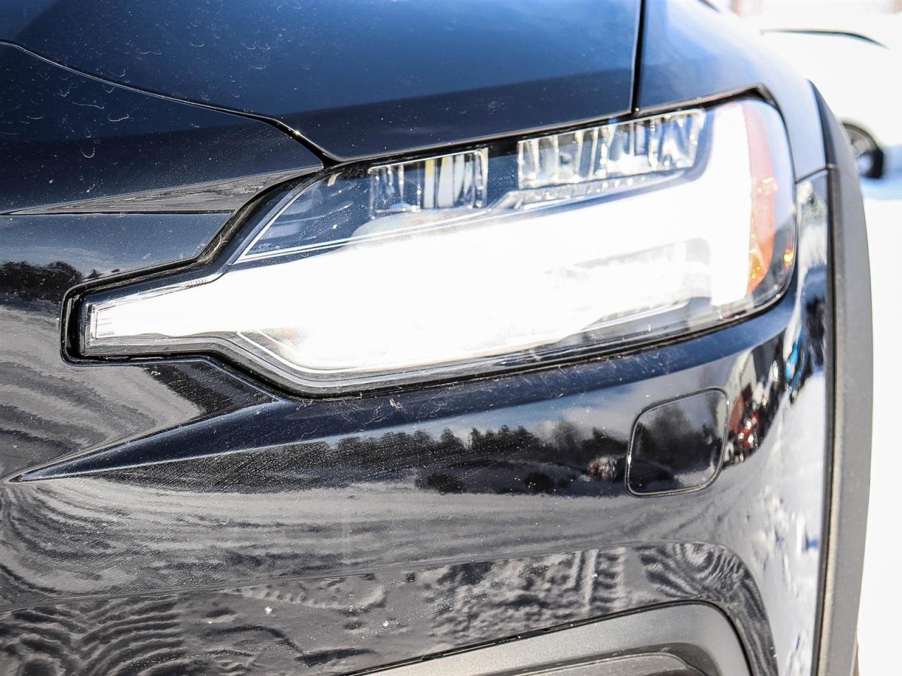 2025 Volvo V60 Plus Photo