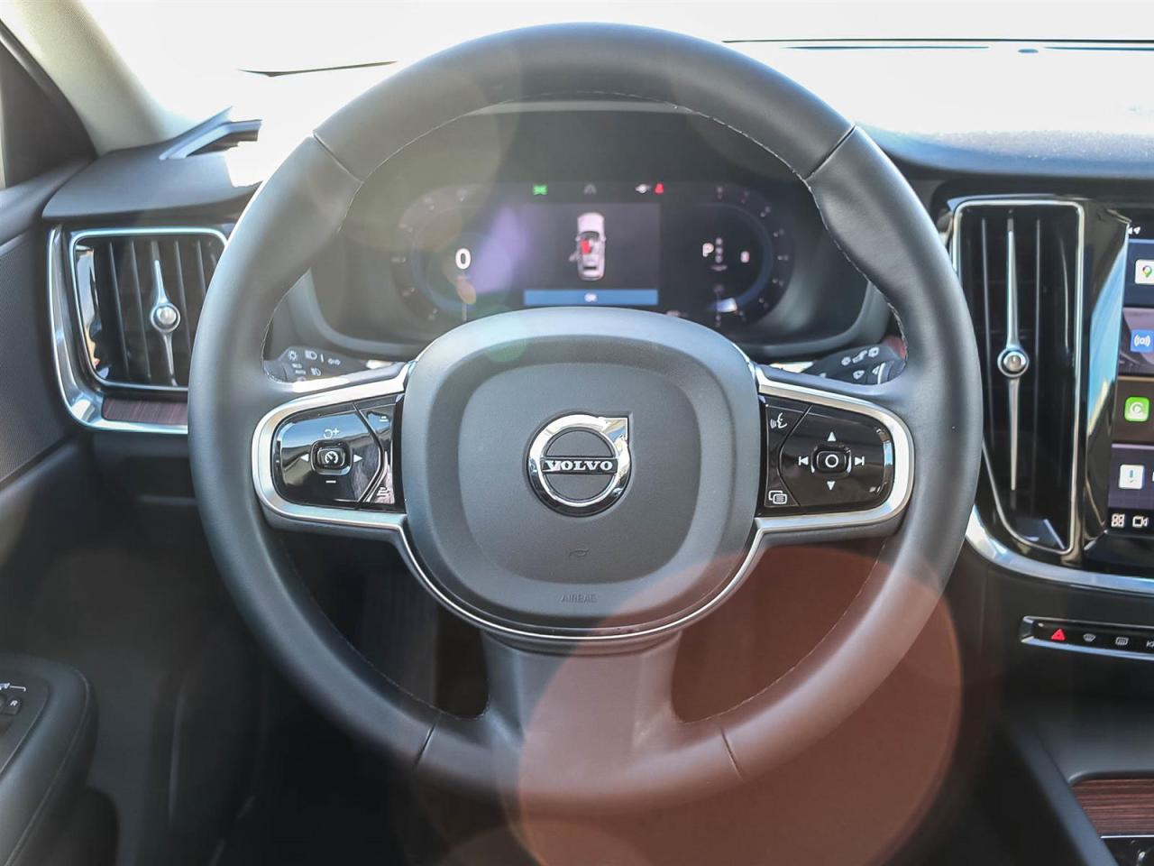 2025 Volvo V60 Plus Photo