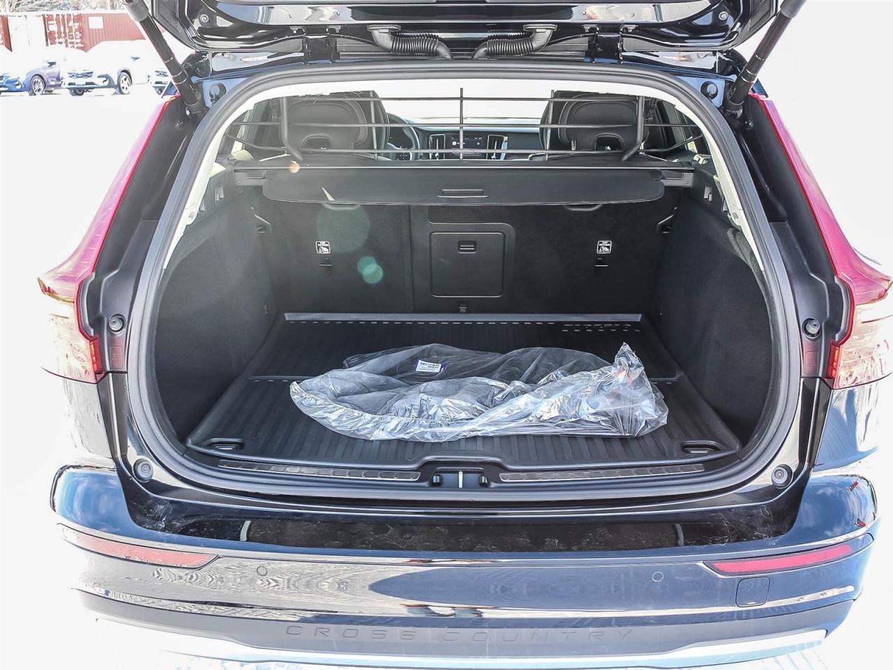 2025 Volvo V60 Plus Photo