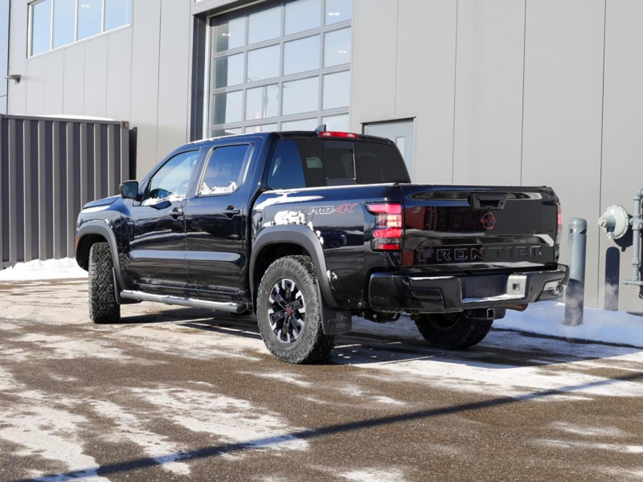2023 Nissan Frontier Crew Cab PRO-4X  -  Navigation - $364 B/W Photo