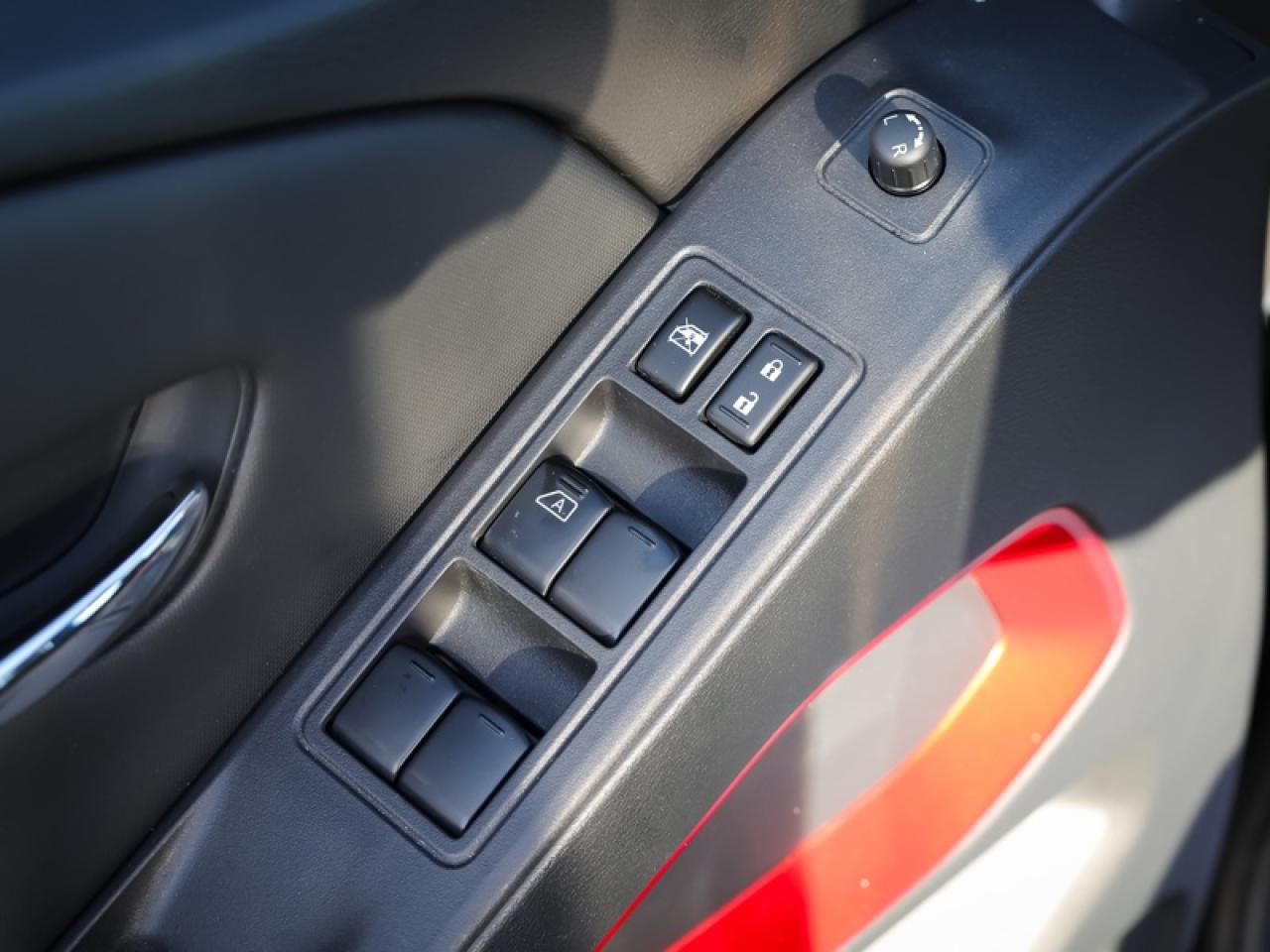 2023 Nissan Frontier Crew Cab PRO-4X  -  Navigation - $364 B/W Photo