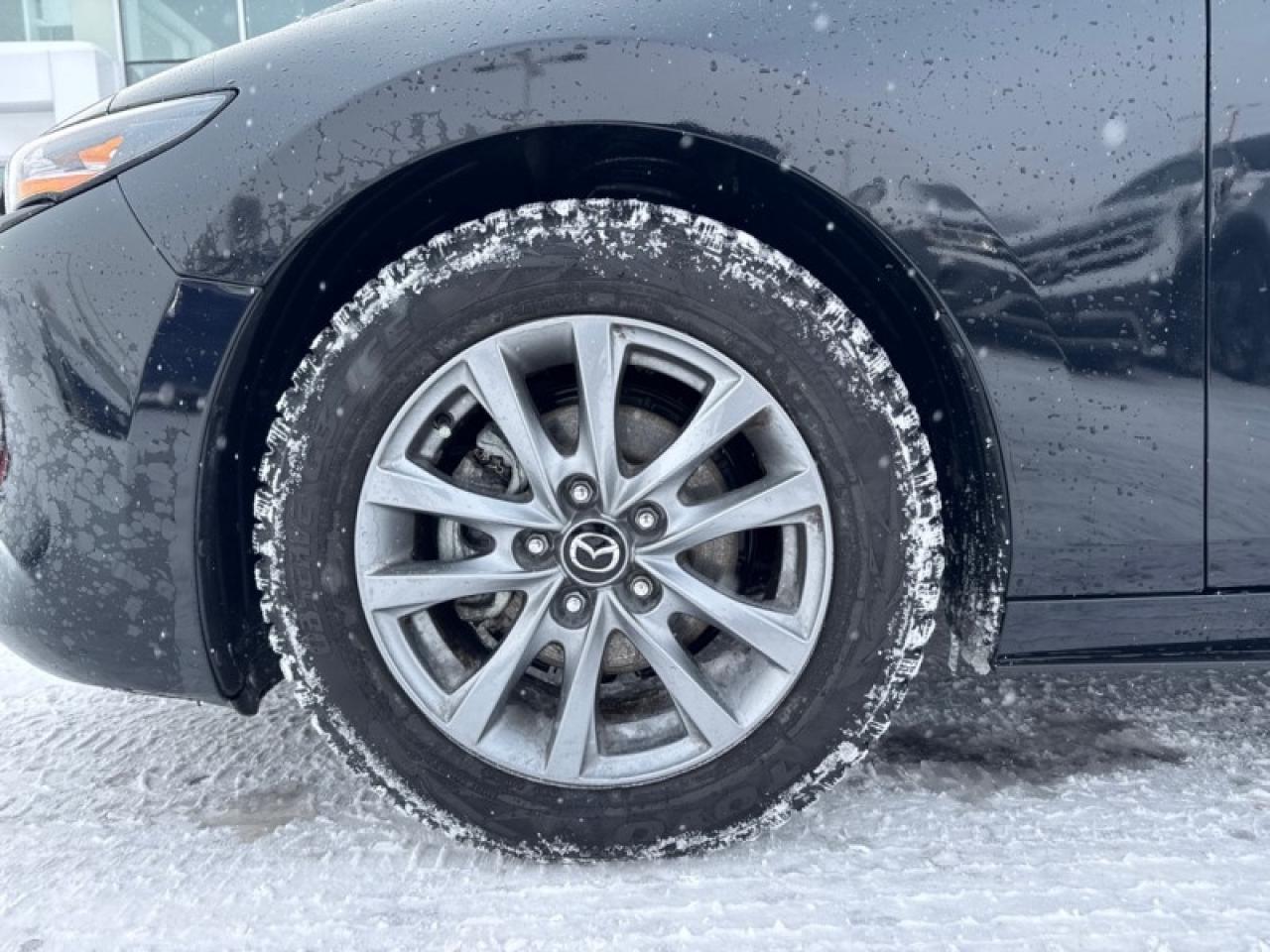 2024 Mazda MAZDA3 GS  - Low Mileage Photo