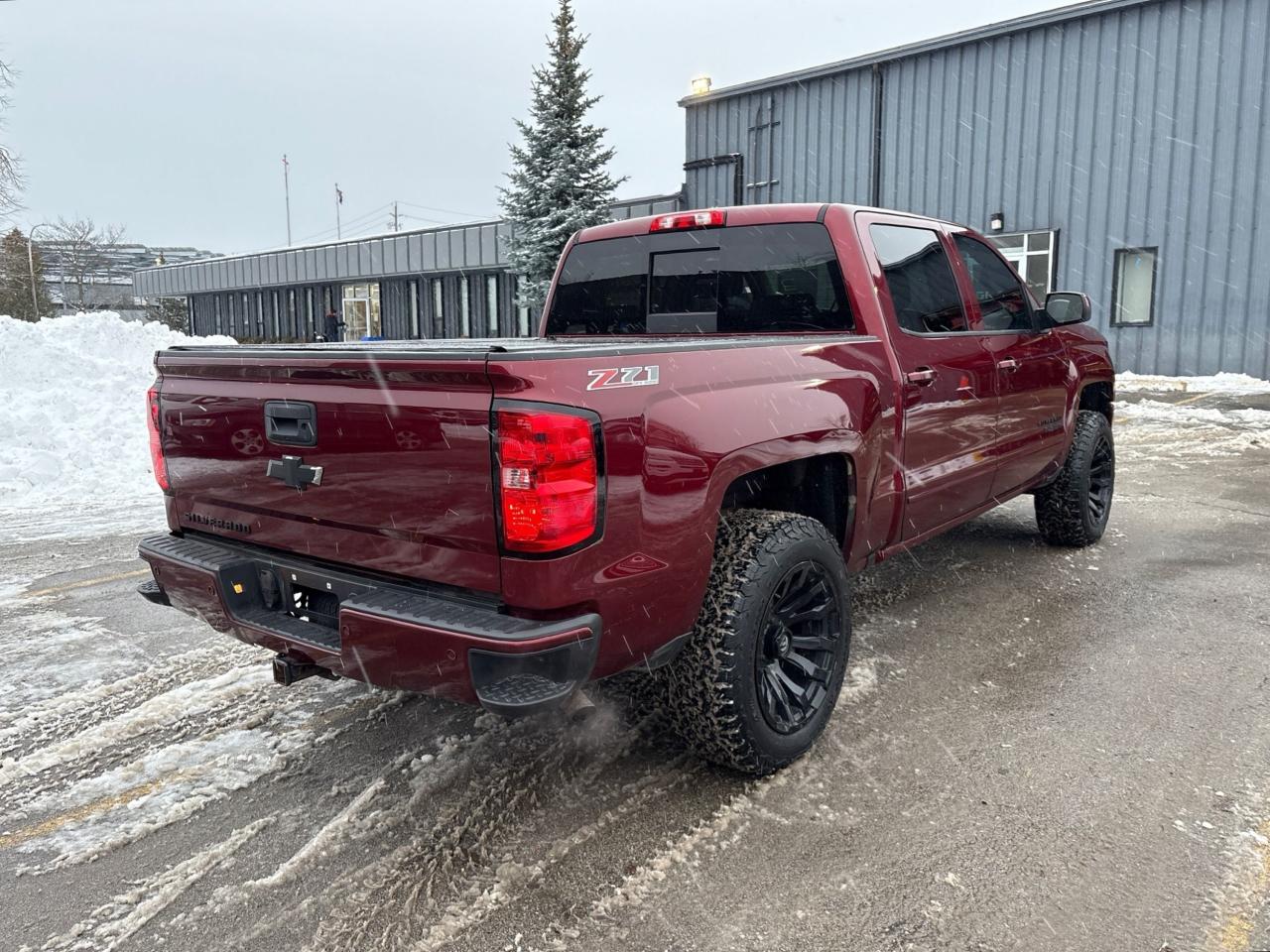 2016 Chevrolet Silverado 1500 Crew Cab LT Z71 Package Photo4