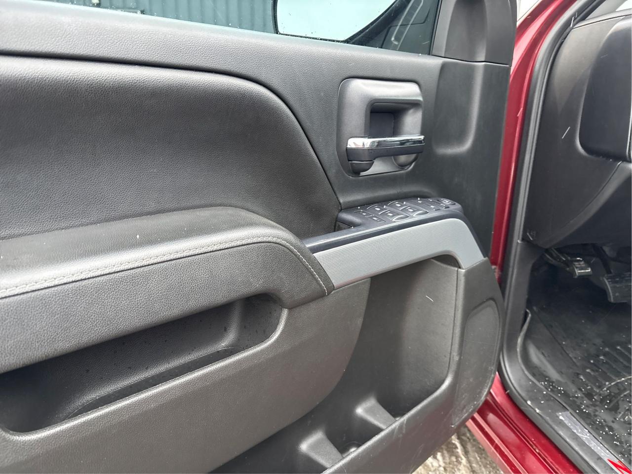 2016 Chevrolet Silverado 1500 Crew Cab LT Z71 Package Photo