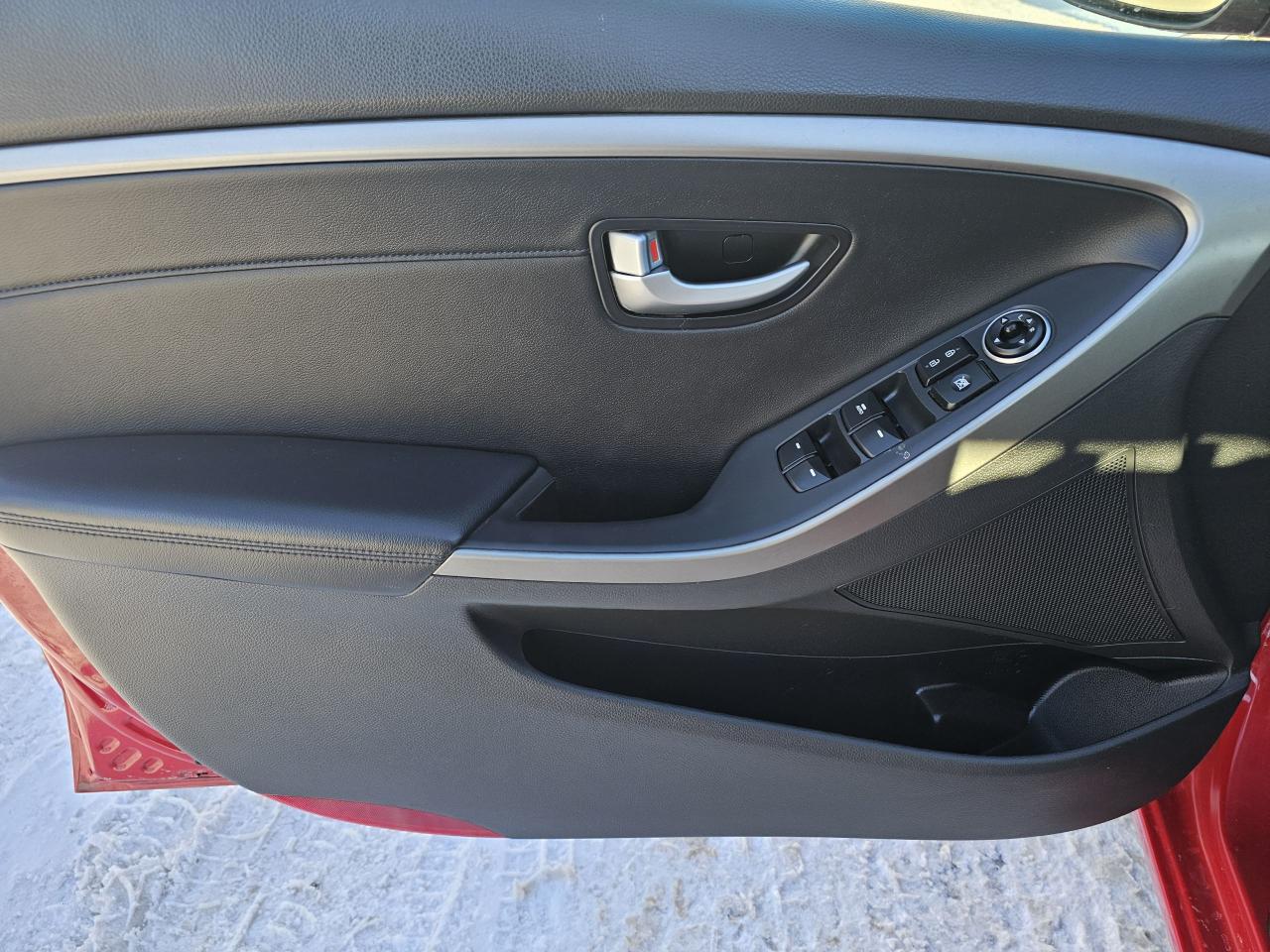 2013 Hyundai Elantra GT 5dr HB Auto SE w/Tech Pkg, AUTOMATIC,R ONLY 109KM Photo