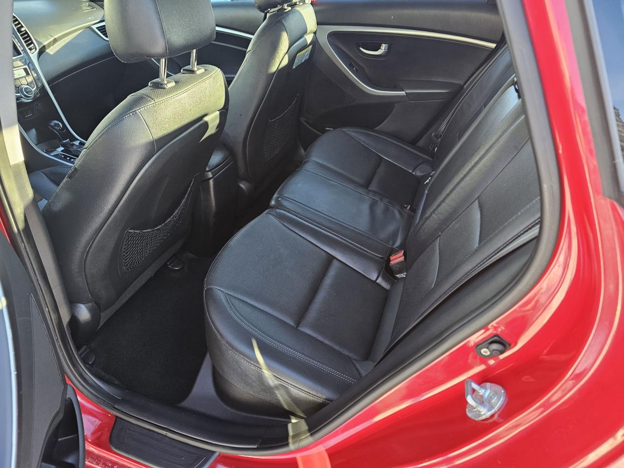 2013 Hyundai Elantra GT 5dr HB Auto SE w/Tech Pkg, AUTOMATIC,R ONLY 109KM Photo