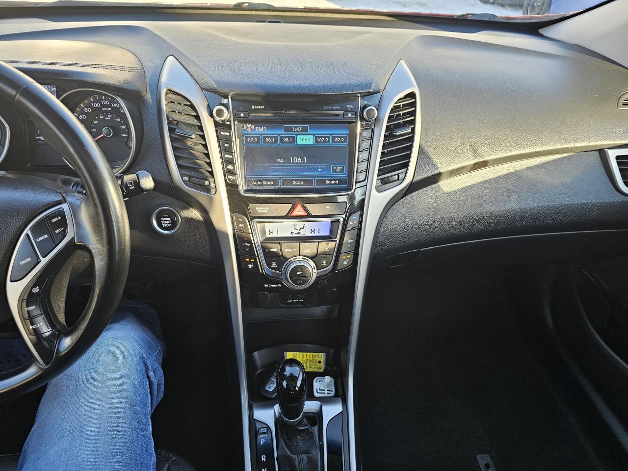 2013 Hyundai Elantra GT 5dr HB Auto SE w/Tech Pkg, AUTOMATIC,R ONLY 109KM Photo