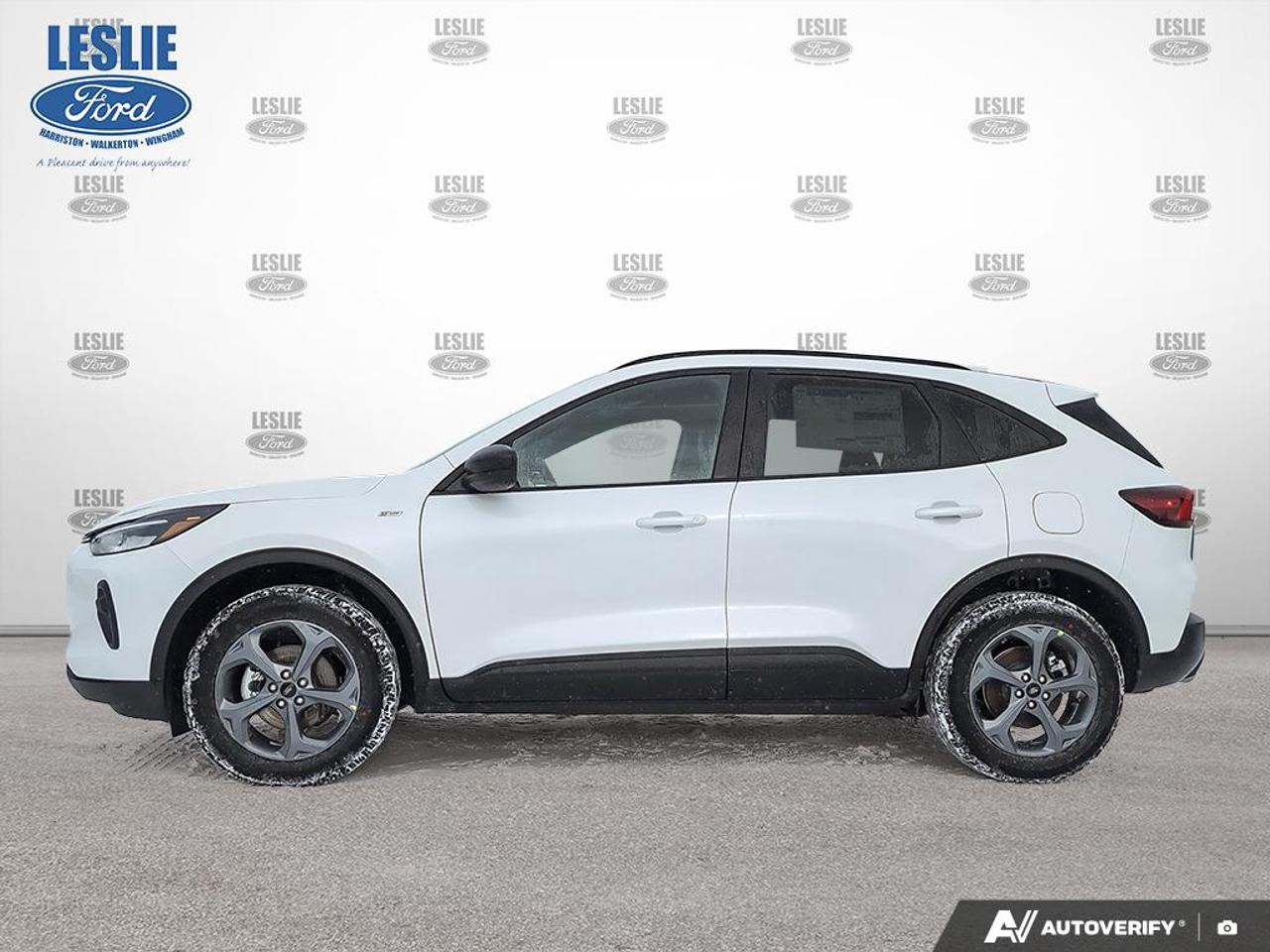 2026 Ford Escape ST-Line AWD Photo2