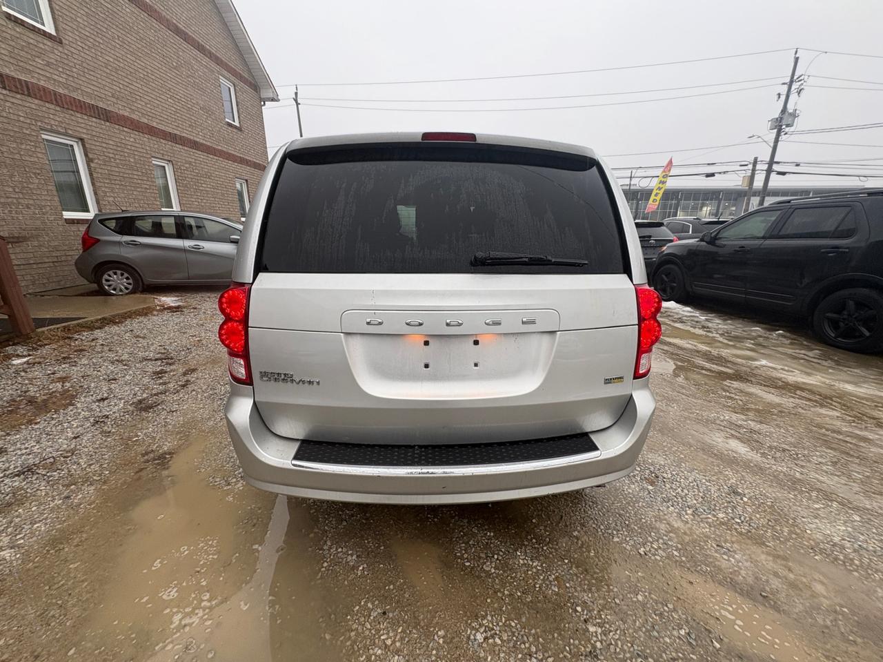 2012 Dodge Grand Caravan SXT – Clean Carfax - Safety Included and 1-Year Warranty Photo4