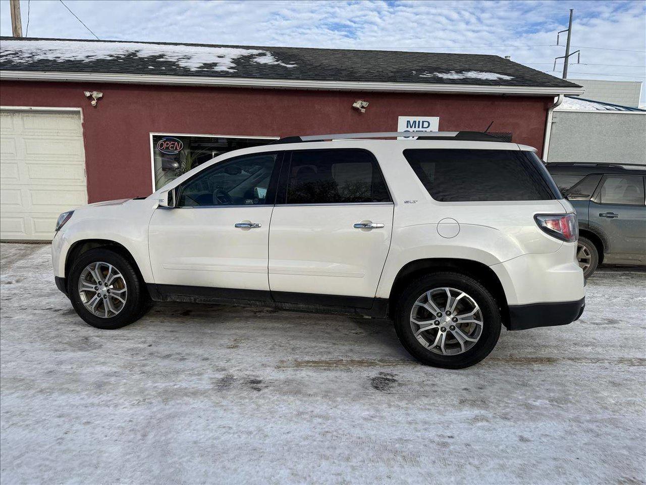 Used 2014 GMC Acadia SLT AWD 7 SEATER for sale in Saskatoon, SK