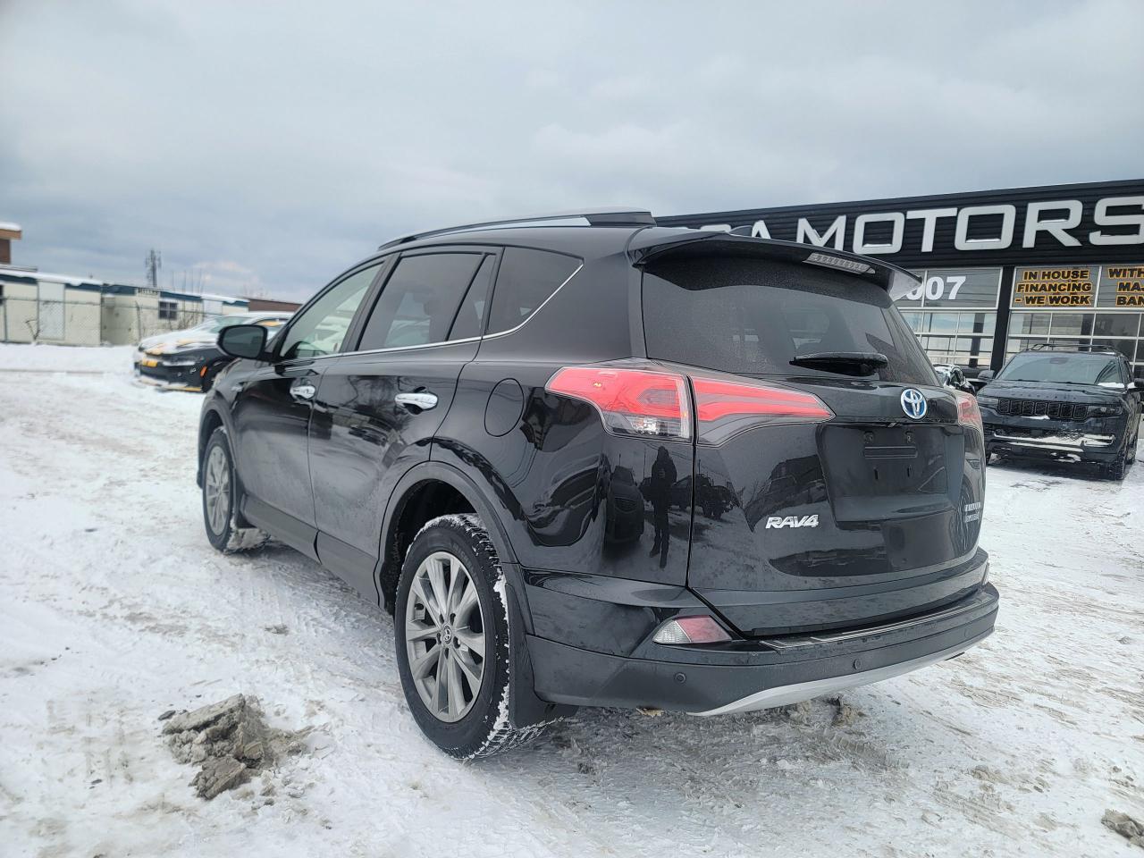 2018 Toyota RAV4 Hybrid Limited Photo