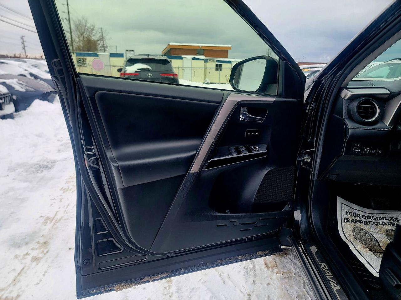 2018 Toyota RAV4 Hybrid Limited Photo