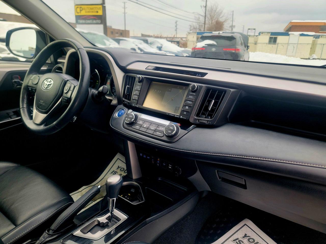 2018 Toyota RAV4 Hybrid Limited Photo