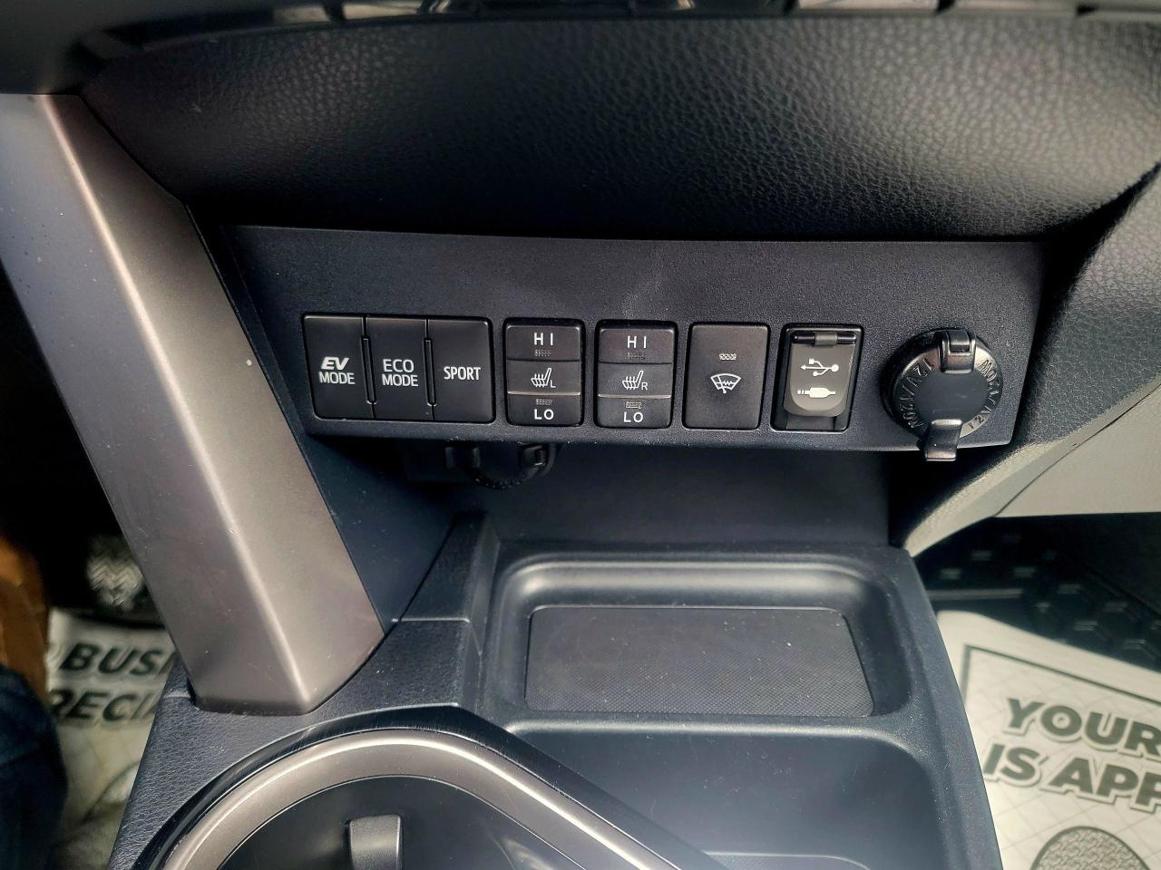 2018 Toyota RAV4 Hybrid Limited Photo