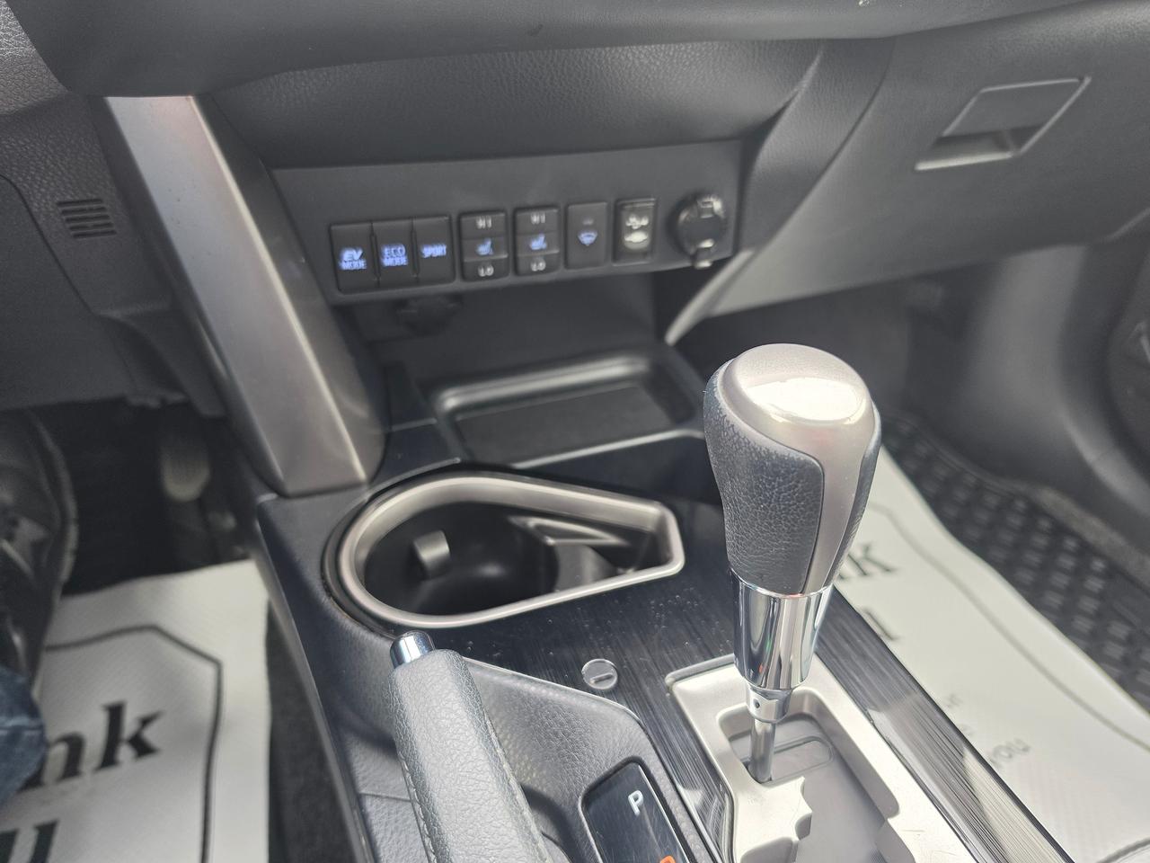 2018 Toyota RAV4 Hybrid Limited Photo