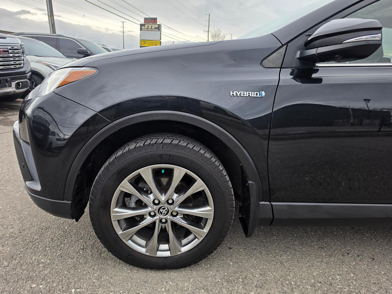 2018 Toyota RAV4 Hybrid Limited Photo