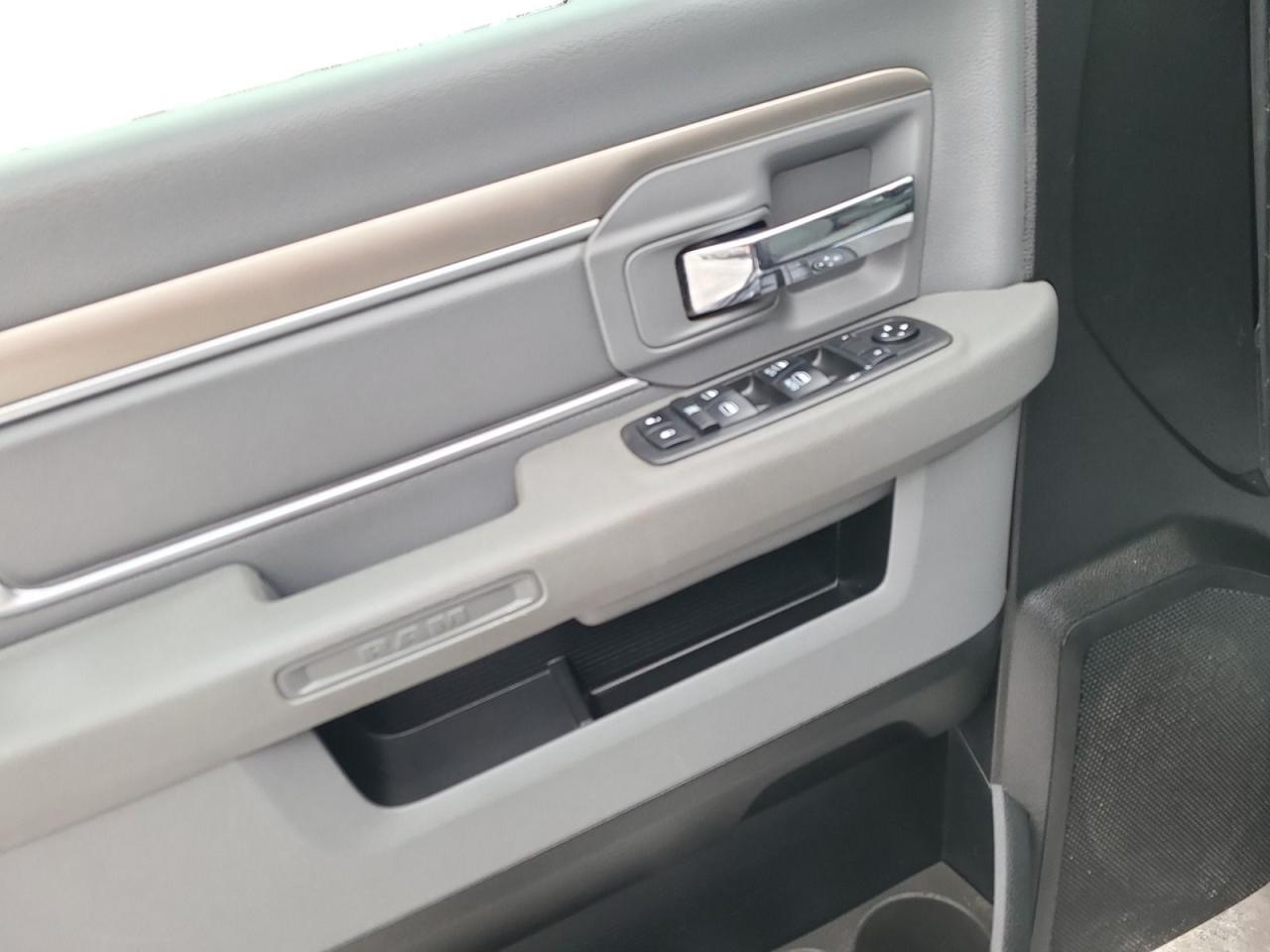 2019 RAM 1500 Classic SLT - Photo #14