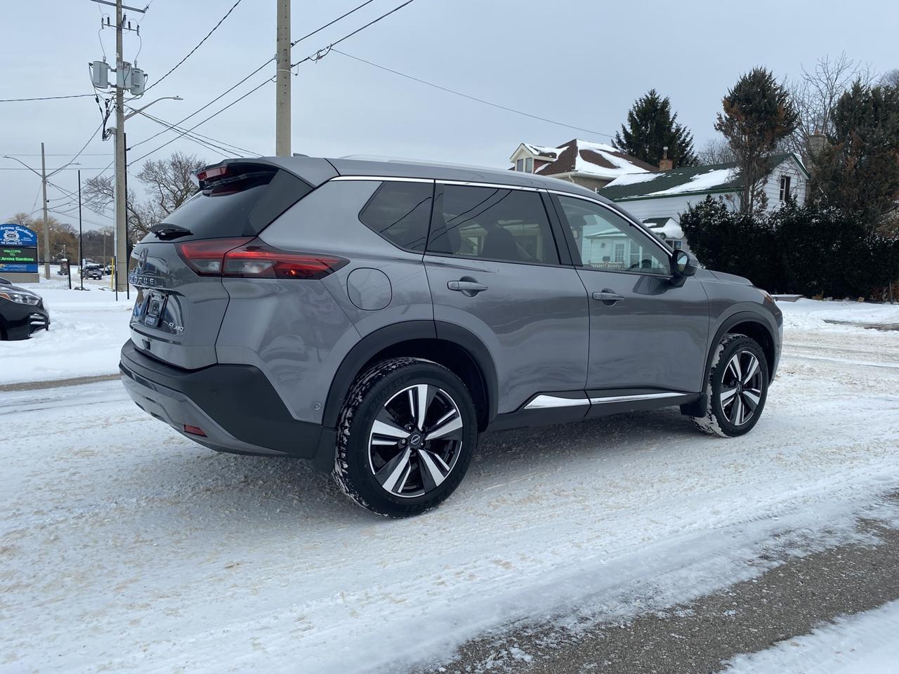 2023 Nissan Rogue SL AWD - Photo #3