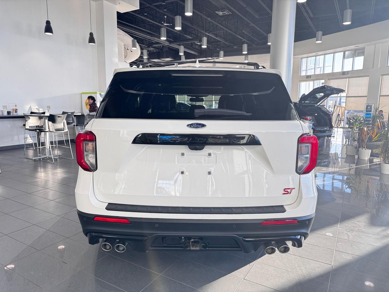 2020 Ford Explorer ST Photo3