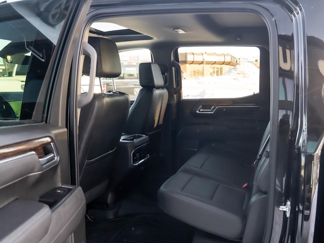 2025 GMC Sierra 1500 Elevation 3.0L DIESEL ONLY 18,904 KMS Photo16