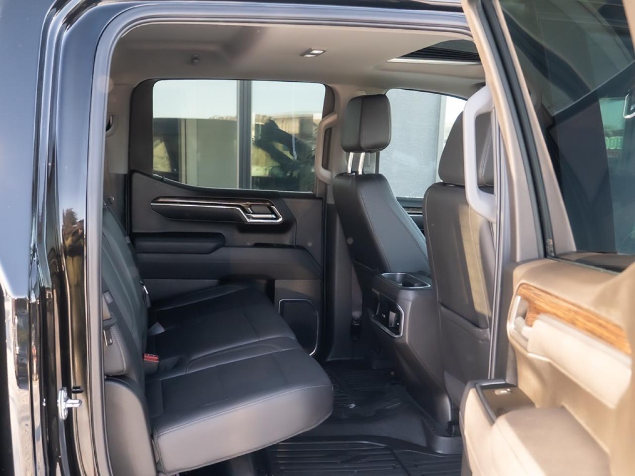 2025 GMC Sierra 1500 Elevation 3.0L DIESEL ONLY 18,904 KMS Photo37