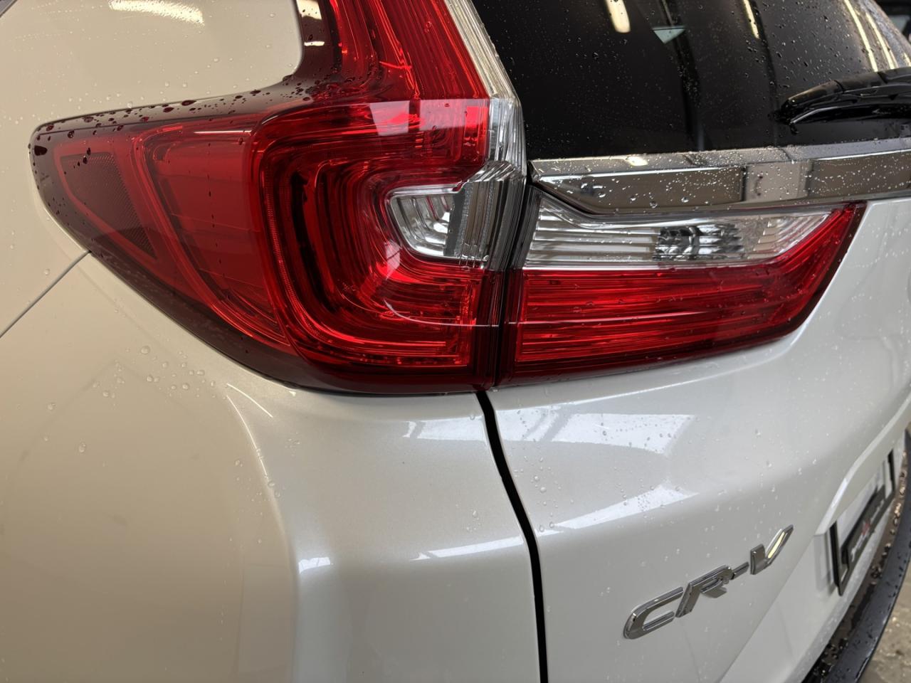 2018 Honda CR-V Touring Photo