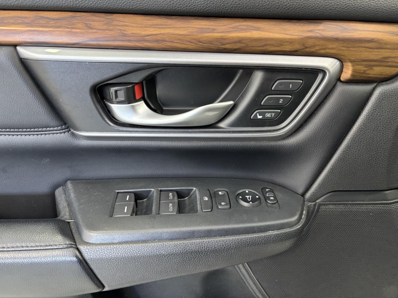 2018 Honda CR-V Touring Photo