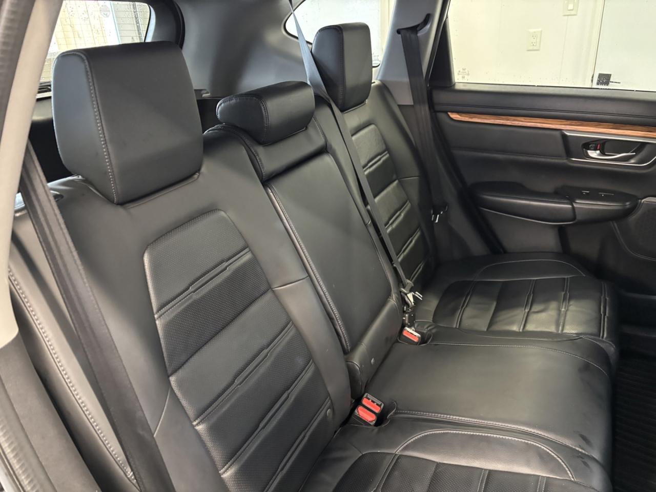 2018 Honda CR-V Touring Photo