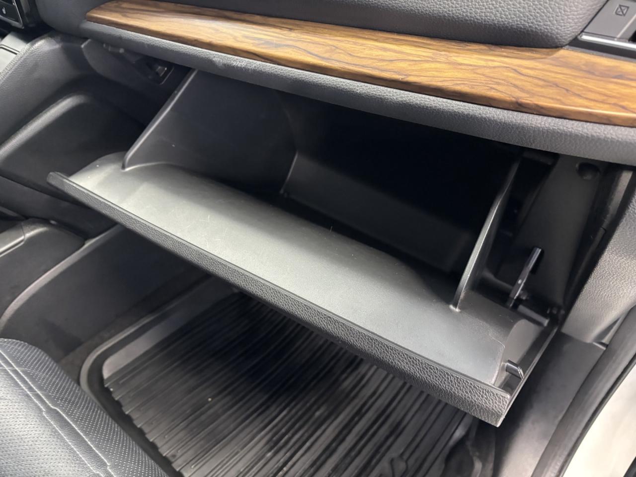 2018 Honda CR-V Touring Photo