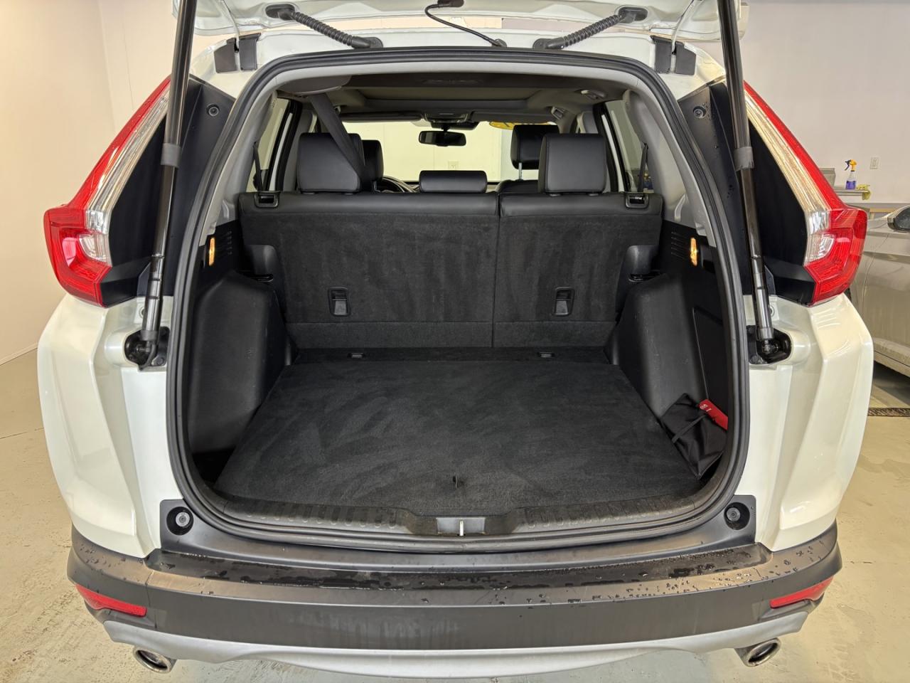 2018 Honda CR-V Touring Photo