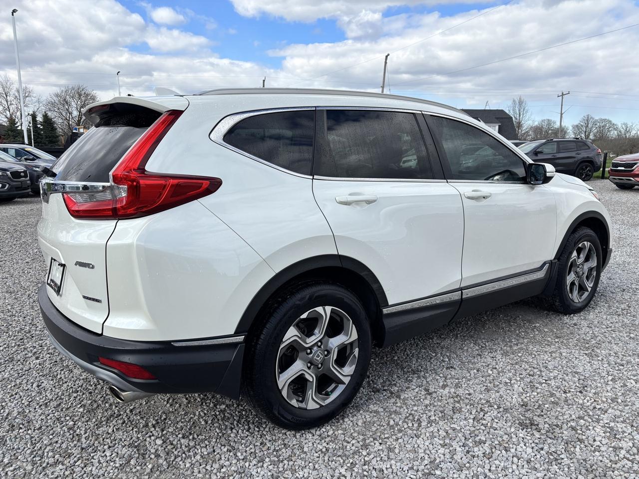2018 Honda CR-V Touring Photo4