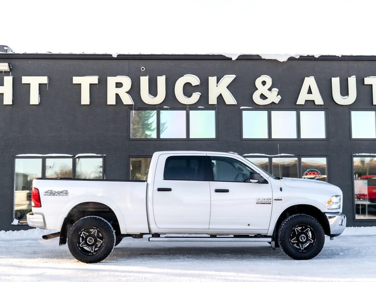 2018 RAM 2500 Outdoorsman 4x4 Crew Cab 6'4" Box Photo4