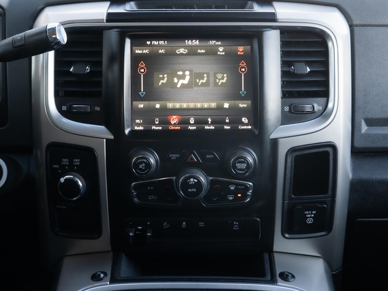 2018 RAM 2500 Outdoorsman 4x4 Crew Cab 6'4" Box Photo8