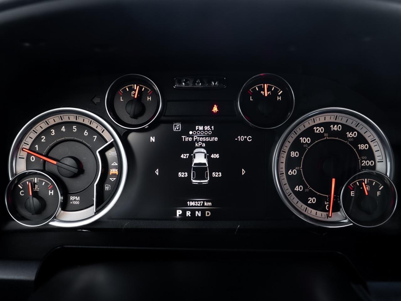 2018 RAM 2500 Outdoorsman 4x4 Crew Cab 6'4" Box Photo16