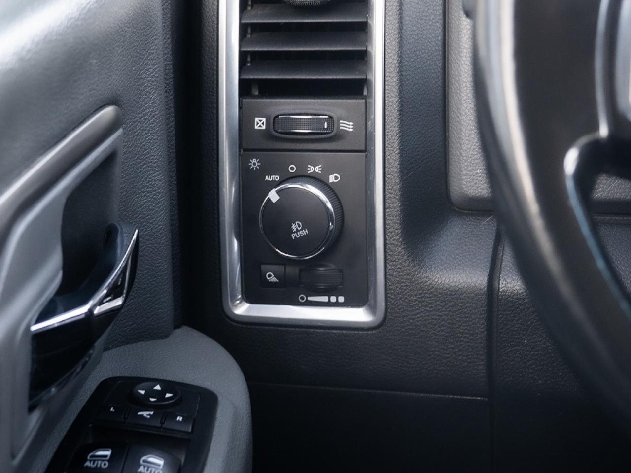 2018 RAM 2500 Outdoorsman 4x4 Crew Cab 6'4" Box Photo33