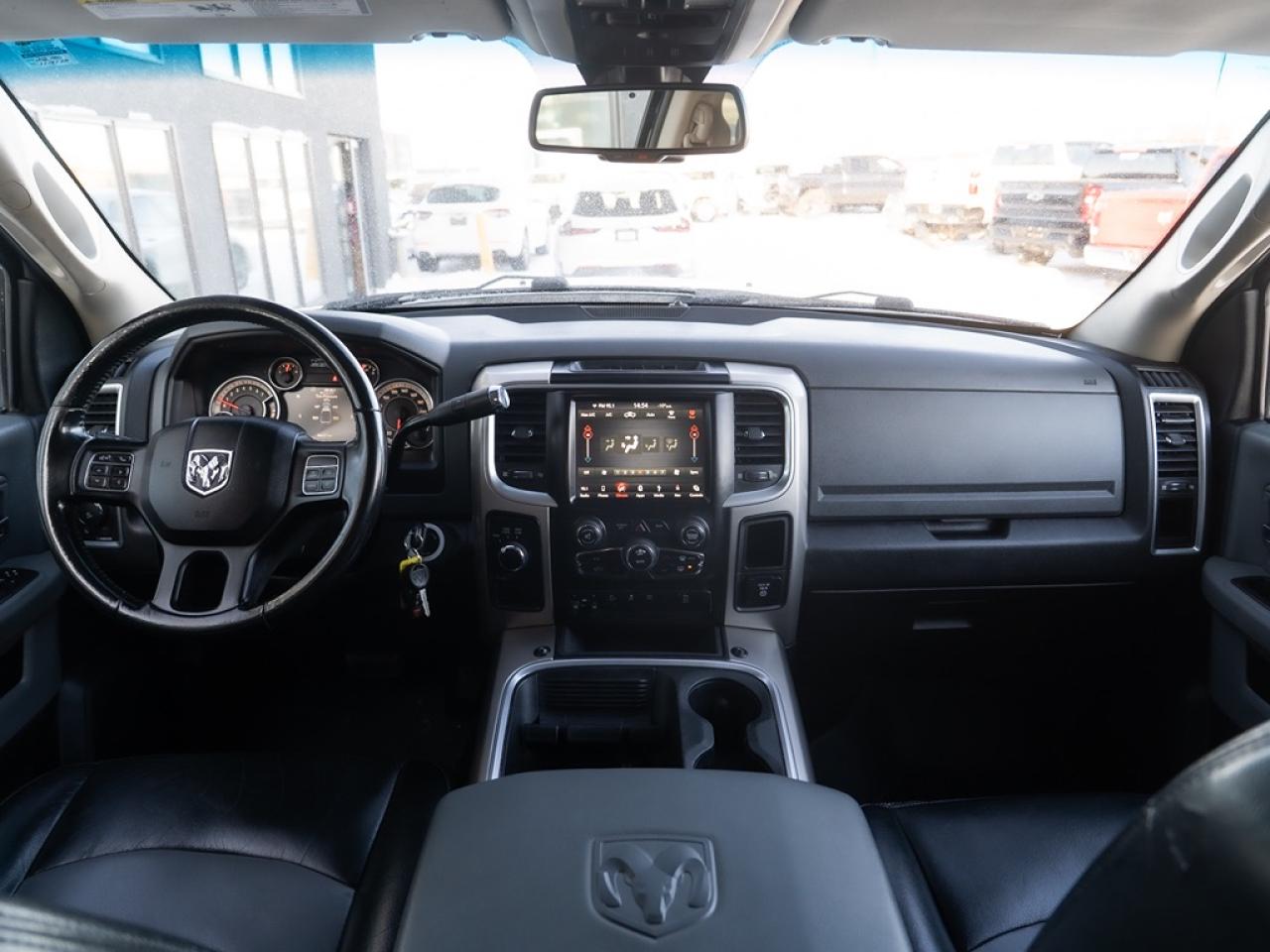 2018 RAM 2500 Outdoorsman 4x4 Crew Cab 6'4" Box Photo7