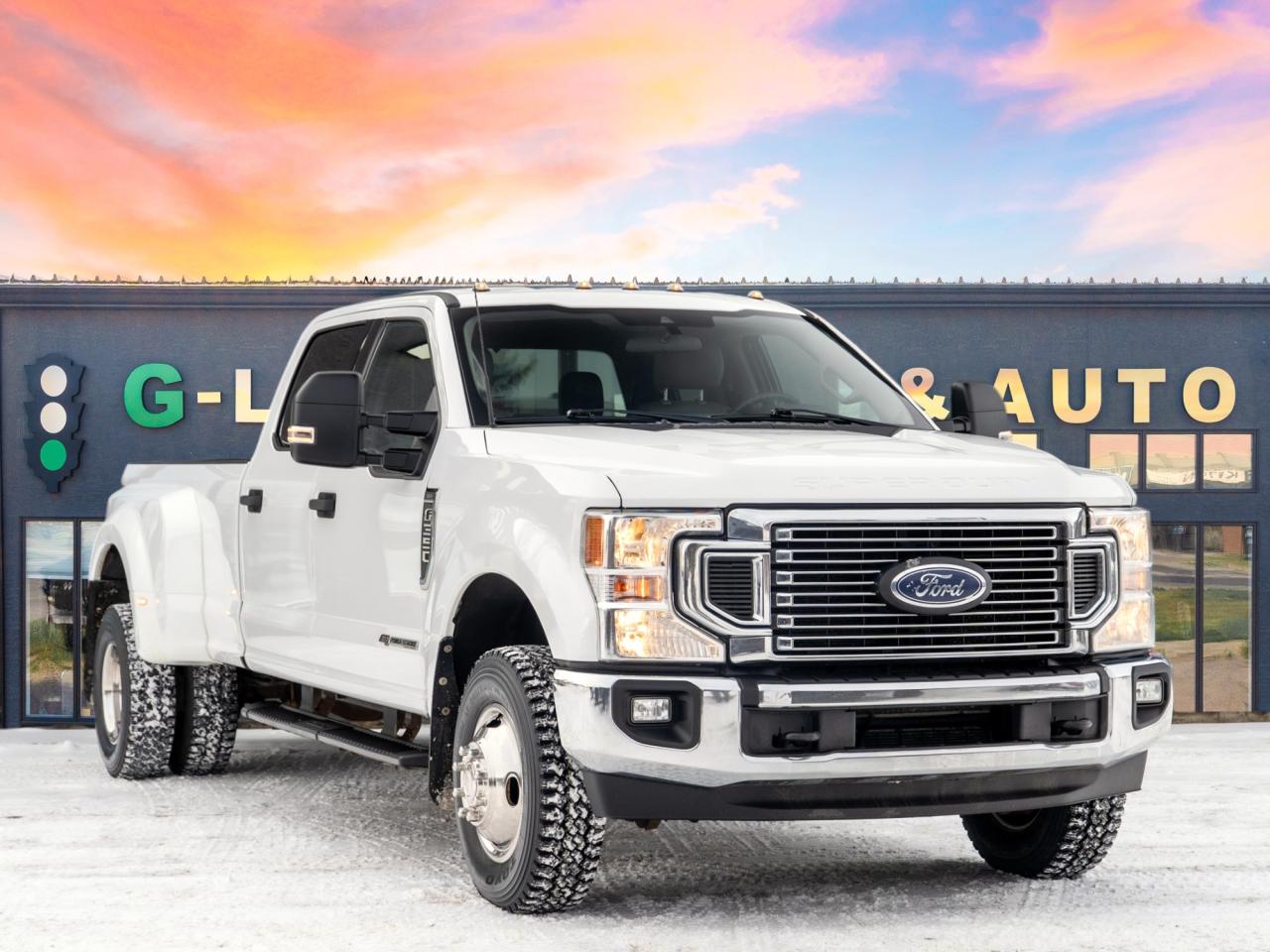 2020 Ford SUPER DUTY F-350 DRW XLT 4WD Crew Cab 8' Box Dually Photo23