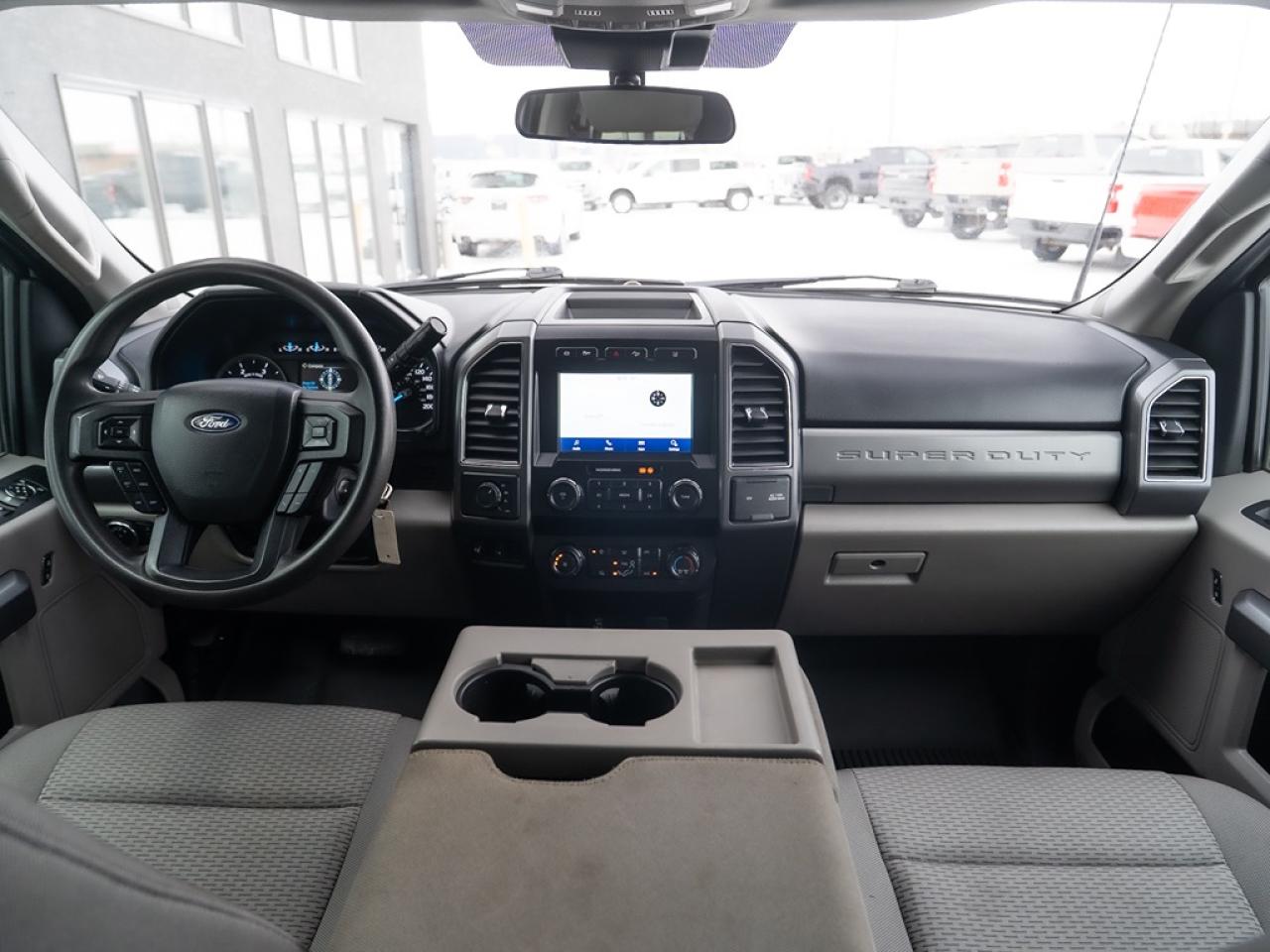 2020 Ford SUPER DUTY F-350 DRW XLT 4WD Crew Cab 8' Box Dually Photo7