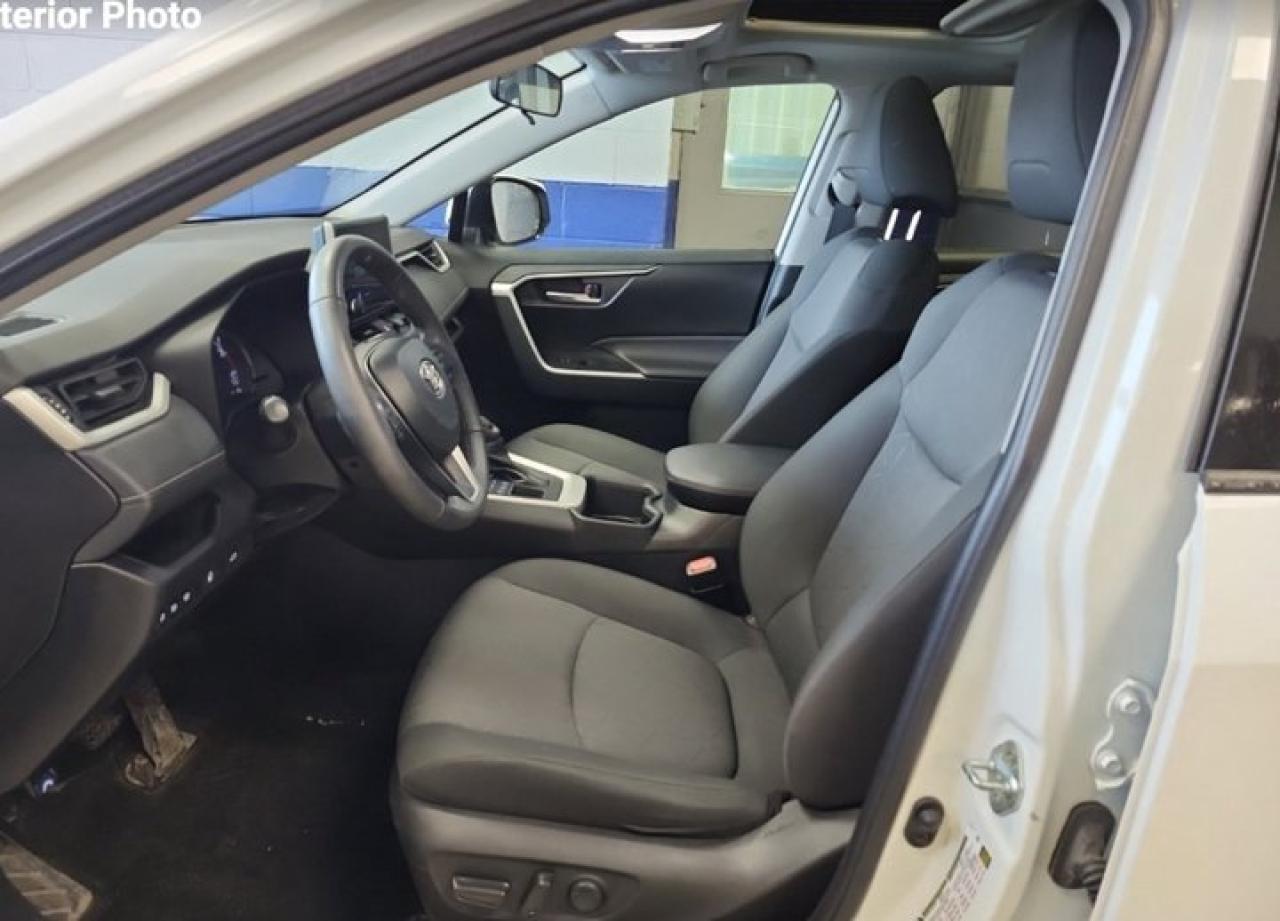 2023 Toyota RAV4 XLE AWD | Sunroof | Heated Wheel + Seats | Radar Cruise | Power Seat | CarPlay + Android and More ! Photo