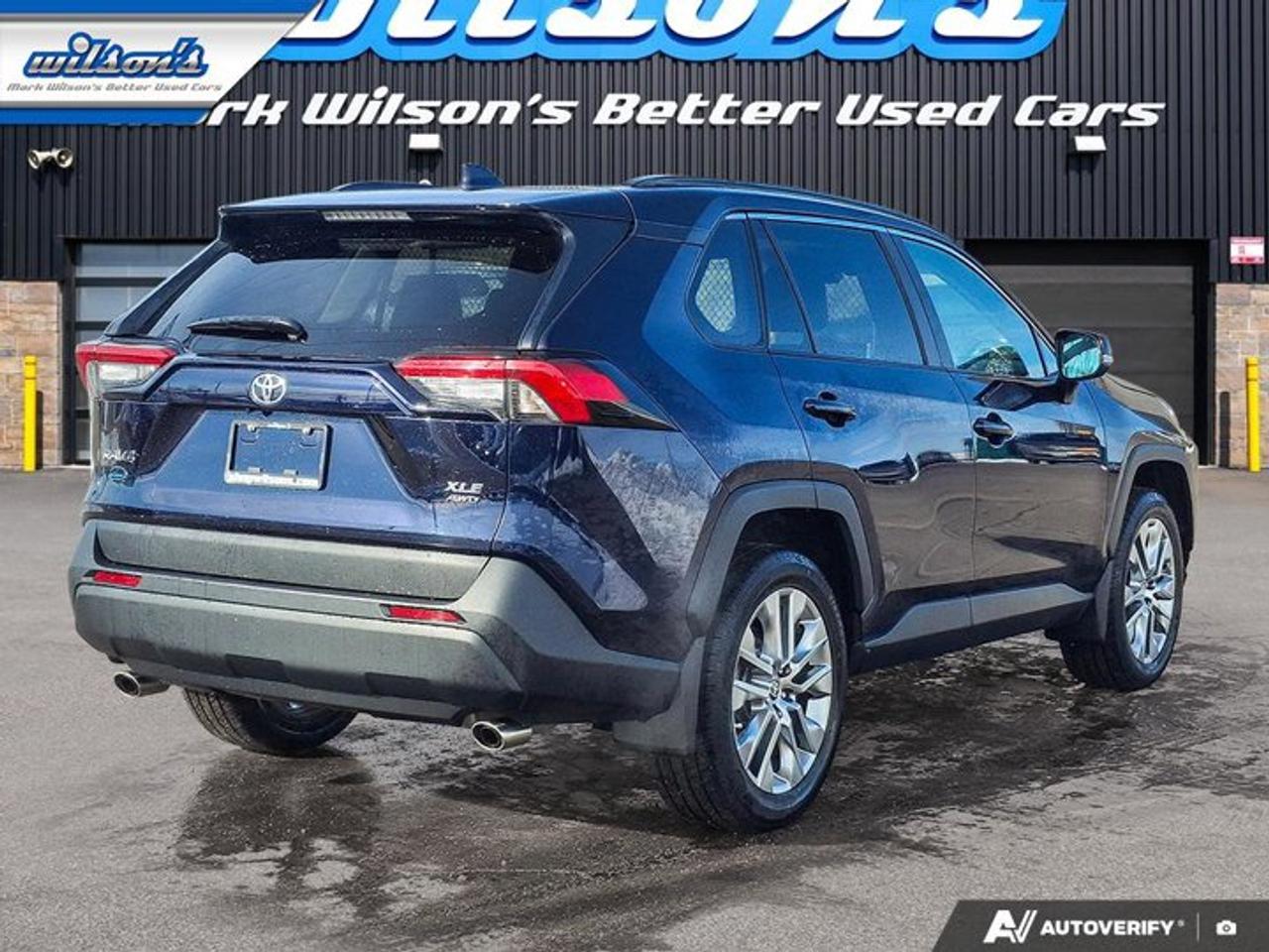 2021 Toyota RAV4 XLE Premium AWD | Leather | Sunroof | Radar Cruise | Heated Wheel + Seats | Power Seat | and More ! Photo4