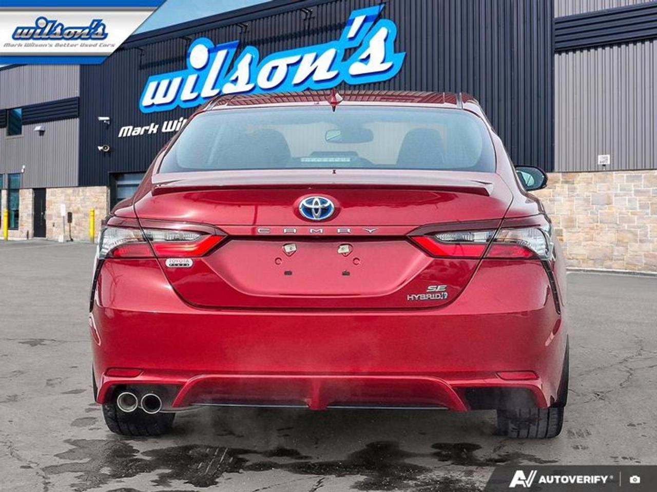 2023 Toyota Camry Hybrid SE | Sunroof | Heated Wheel + Seats | CarPlay + Android | Rear Camera | Power Seat & More ! Photo3