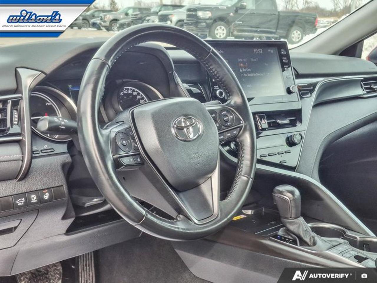 2023 Toyota Camry Hybrid SE | Sunroof | Heated Wheel + Seats | CarPlay + Android | Rear Camera | Power Seat & More ! Photo