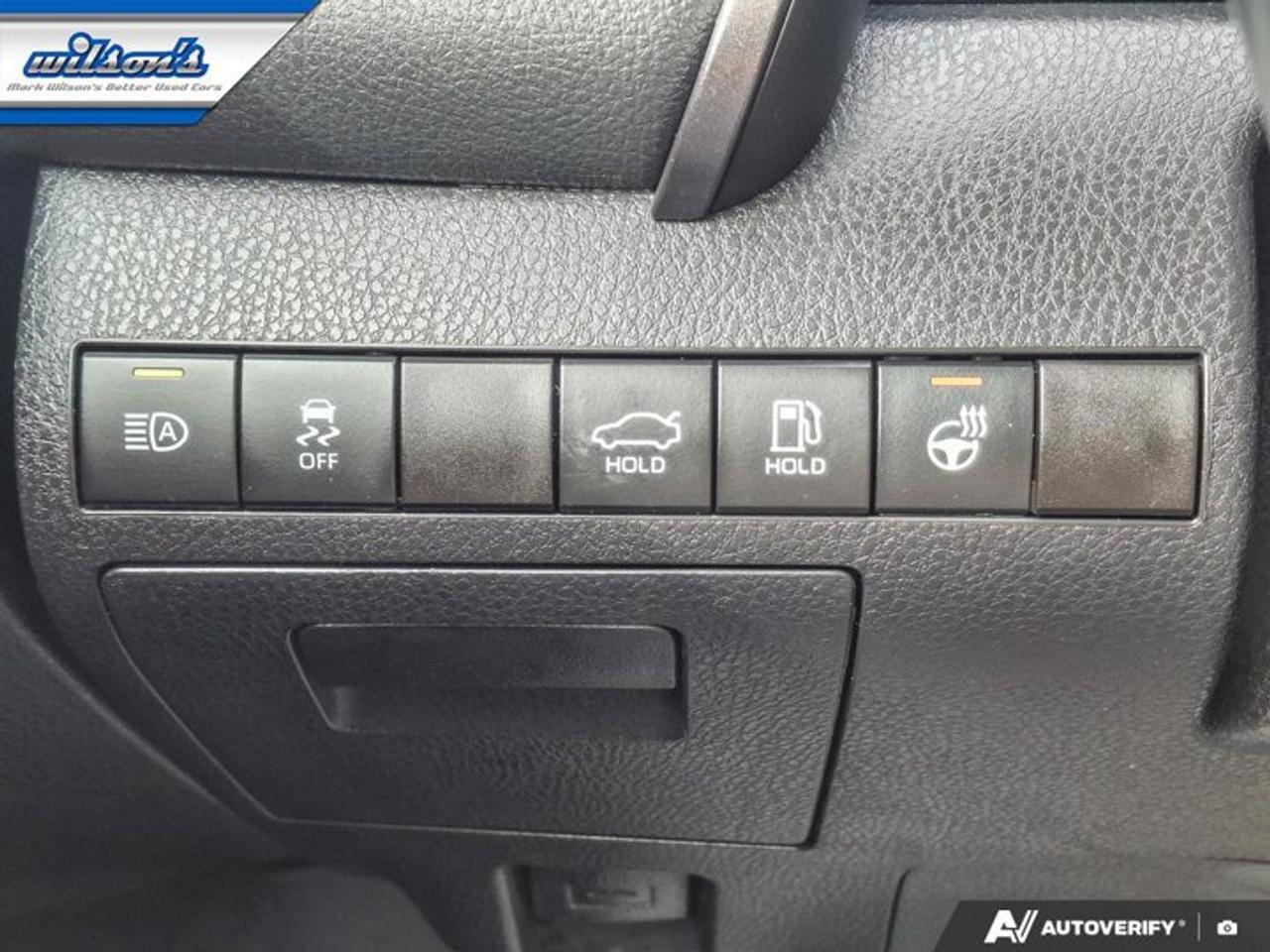 2023 Toyota Camry Hybrid SE | Sunroof | Heated Wheel + Seats | CarPlay + Android | Rear Camera | Power Seat & More ! Photo