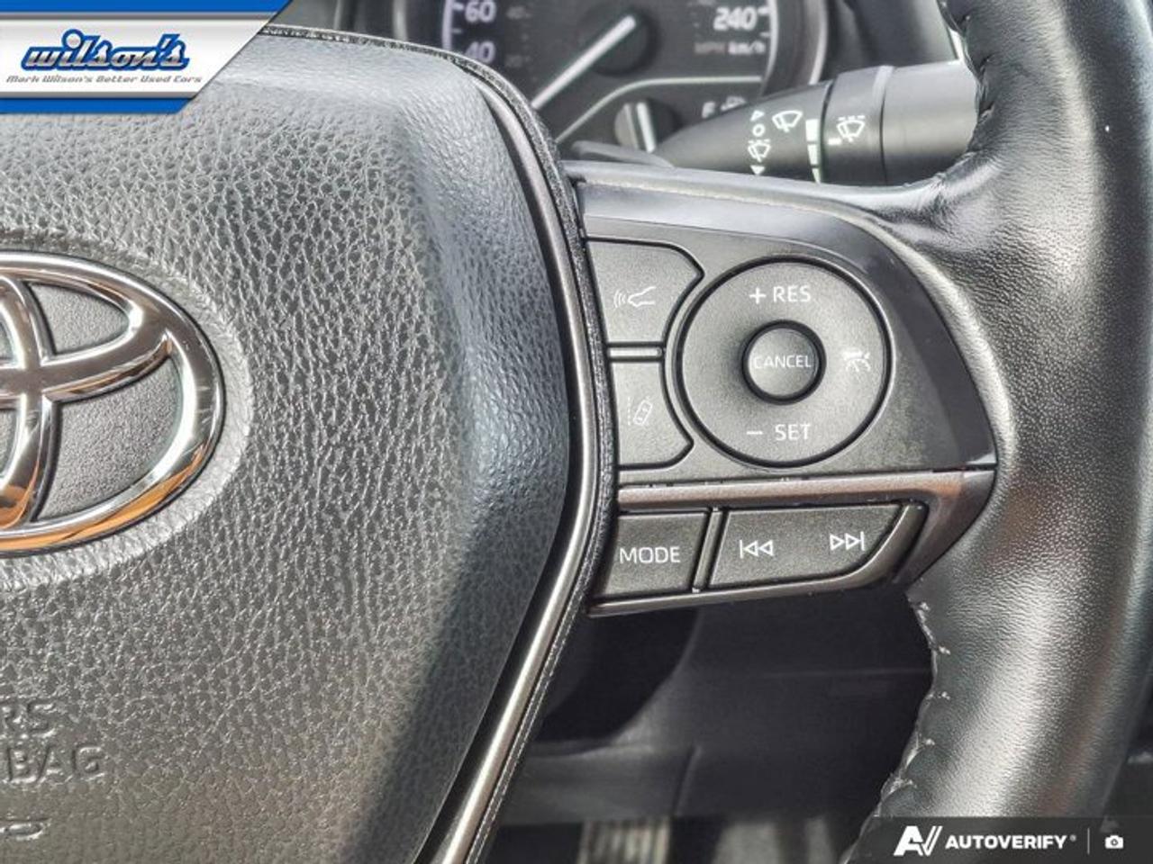 2023 Toyota Camry Hybrid SE | Sunroof | Heated Wheel + Seats | CarPlay + Android | Rear Camera | Power Seat & More ! Photo