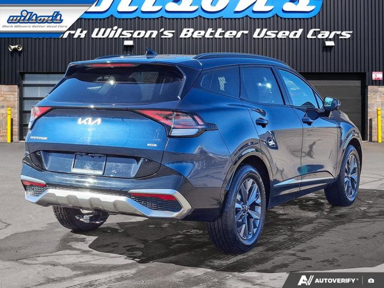 2023 Kia Sportage Hybrid SX AWD | Leather | Sunroof | Nav | Smart Cruise | 360 Camera | Cooled + Heated Seats | and More ! Photo