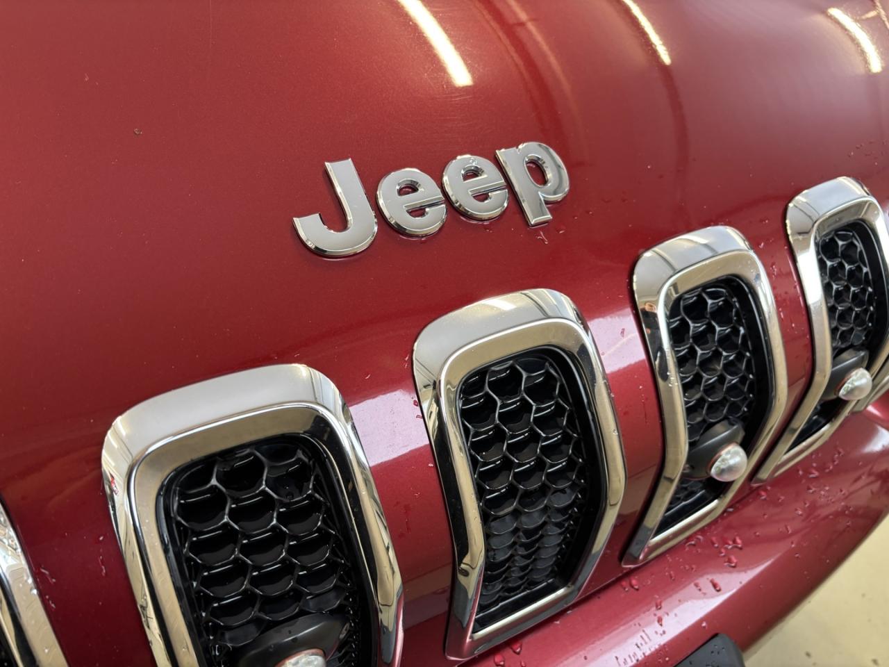 2014 Jeep Cherokee SPORT 4WD Photo